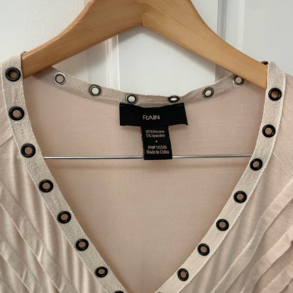 ROAM Beige and Cream Eyelet V-Neck Top - Picture 2 of 3